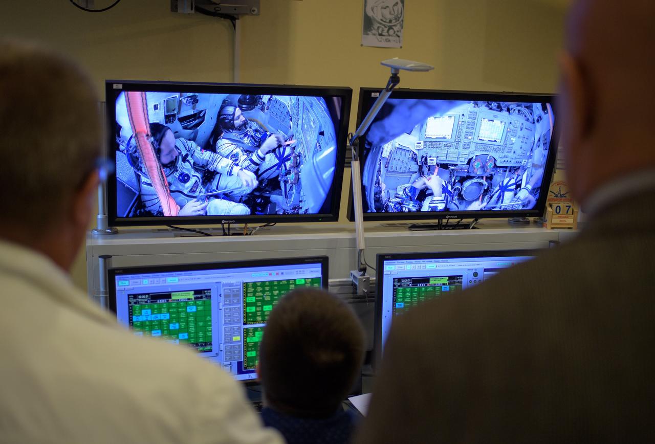 nhq201707070016 (July 7, 2017) --- Expedition 52 crew members are seen on monitors in a control room as they participate in their Soyuz qualification exams, Friday, July 7, 2017 at the Gagarin Cosmonaut Training Center (GCTC) in Star City, Russia. Photo Credit: (NASA/Bill Ingalls)