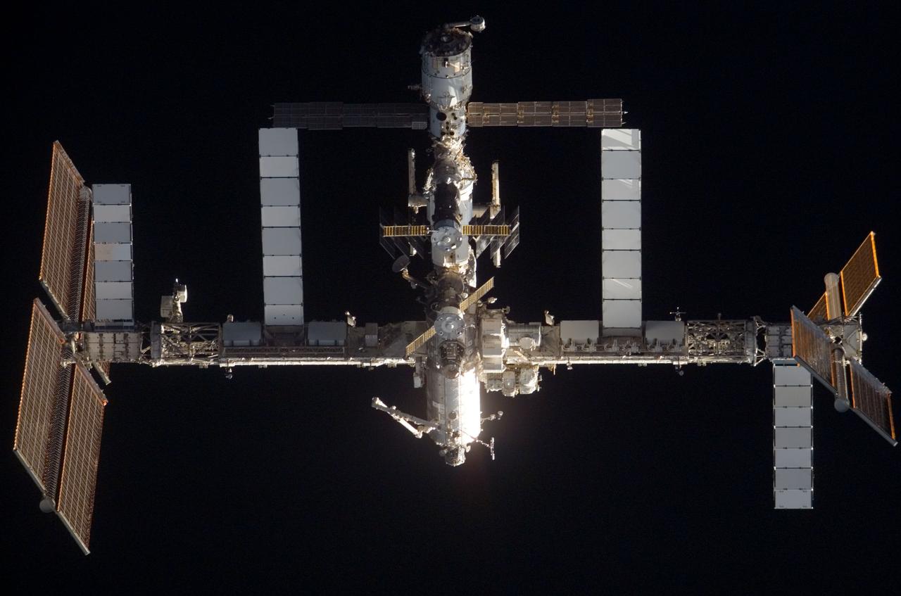 S120-E-006255 (25 Oct. 2007) ---  The International Space Station is featured in this image photographed by a STS-120 crewmember as Space Shuttle Discovery approaches the station during rendezvous and docking activities on flight day three. Docking occurred at 7:40 a.m. (CDT) on Oct. 25, 2007, as the two spacecraft flew over the Atlantic Ocean just off the coast of North Carolina.
