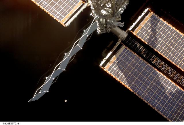 NASA image: 2nd EVA - Tani on P6 Truss