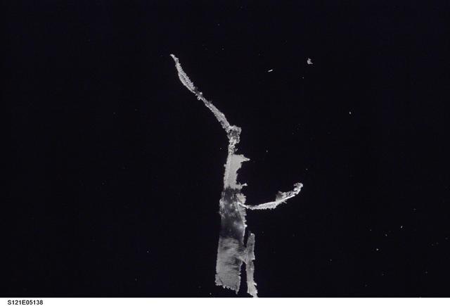 NASA image: Ice from the SSME nozzles on STS-121