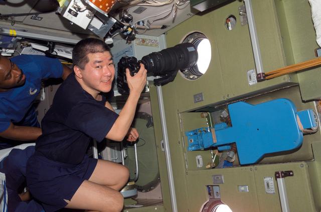 NASA image: Tani in SM