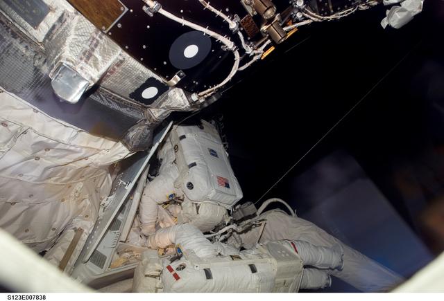 NASA image: Behnken and Foreman during EVA 4 - Expedition 16 / STS-13 Joint Operations