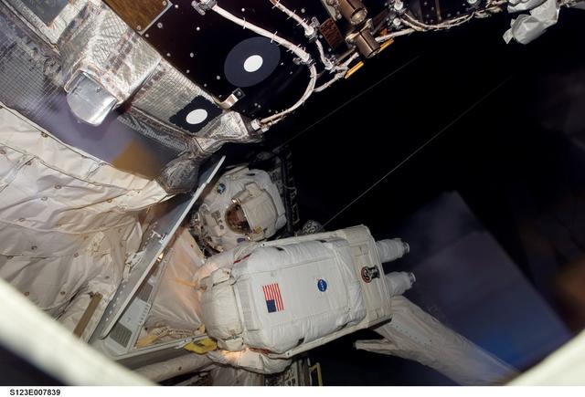NASA image: Behnken and Foreman during EVA 4 - Expedition 16 / STS-13 Joint Operations