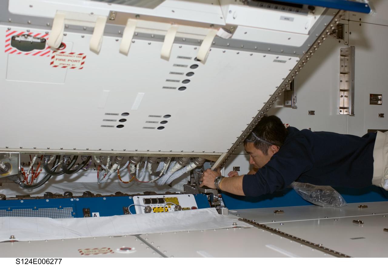 Rack installation in the JPM