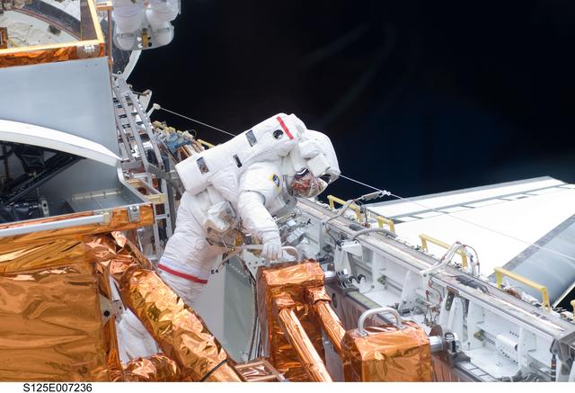 NASA image: STS-125 MS3 Grunsfeld during EVA1