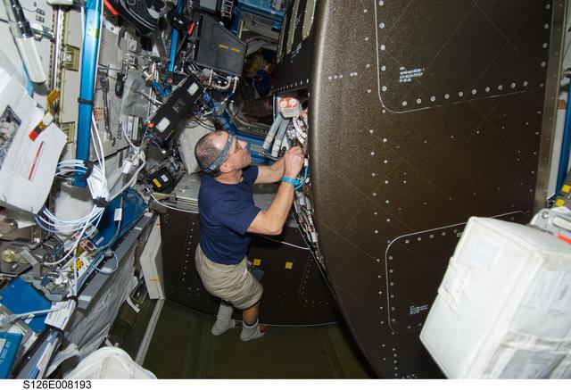 NASA image: Pettit in US Lab