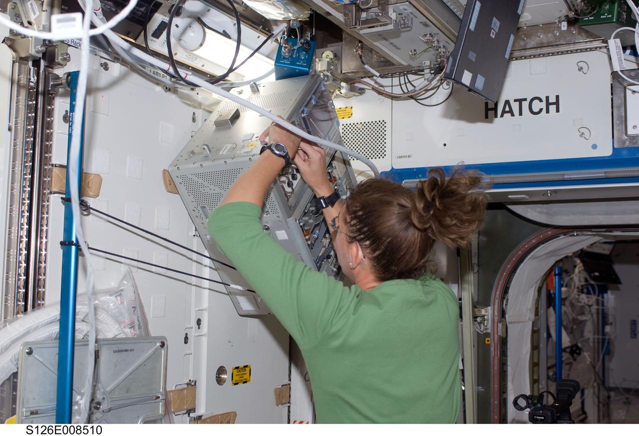 Magnus during TOCA Installation