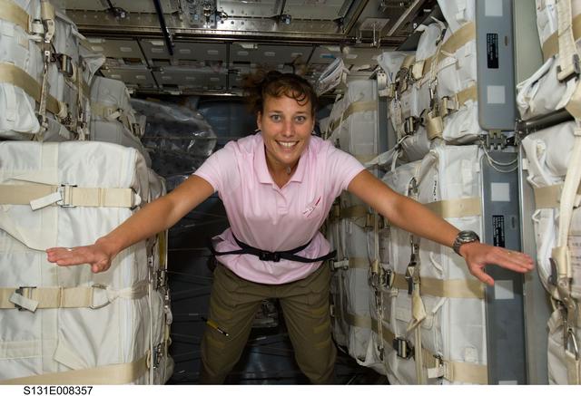 NASA image: Metcalf-Lindenburger in MPLM