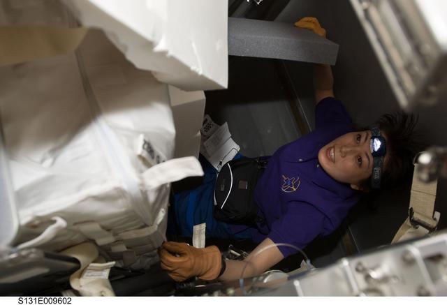 NASA image: Yamazaki works with MPLM Stowage