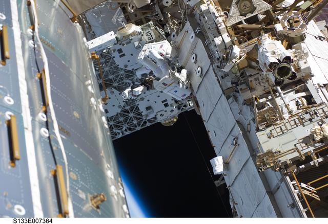 NASA image: s133e007364