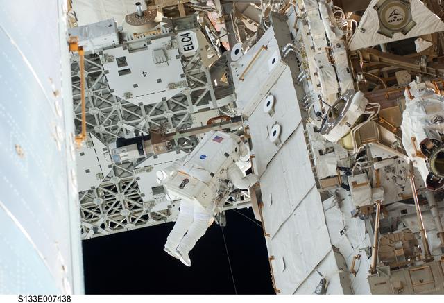 NASA image: s133e007438