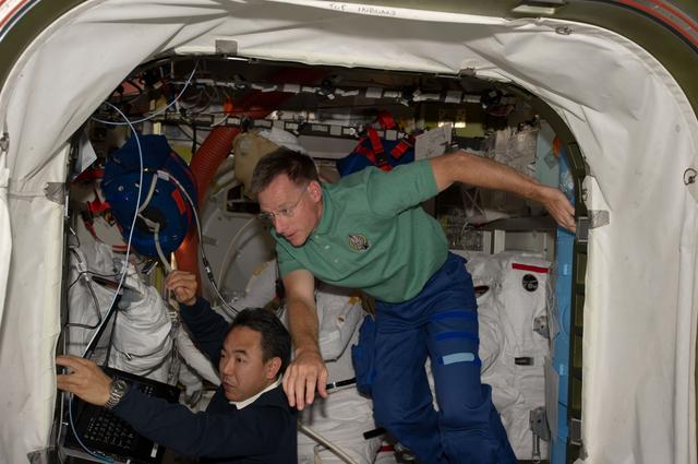 NASA image: Furukawa and Ferguson during ISLE Prebreathe in the A/L