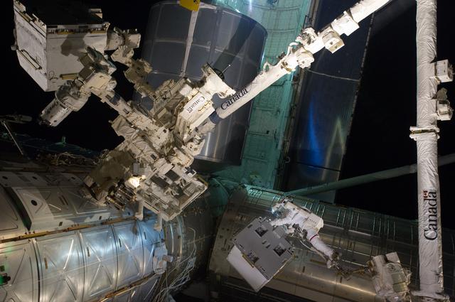 NASA image: Fossum transfers Robotics Refueling Mission during EVA 1