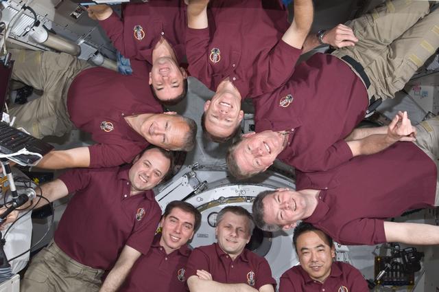 In-Flight Portrait of STS-135 and Expedition 28 Crews in Kibo