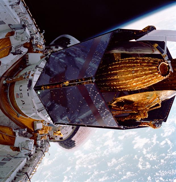 NASA image: TDRS-C deployment