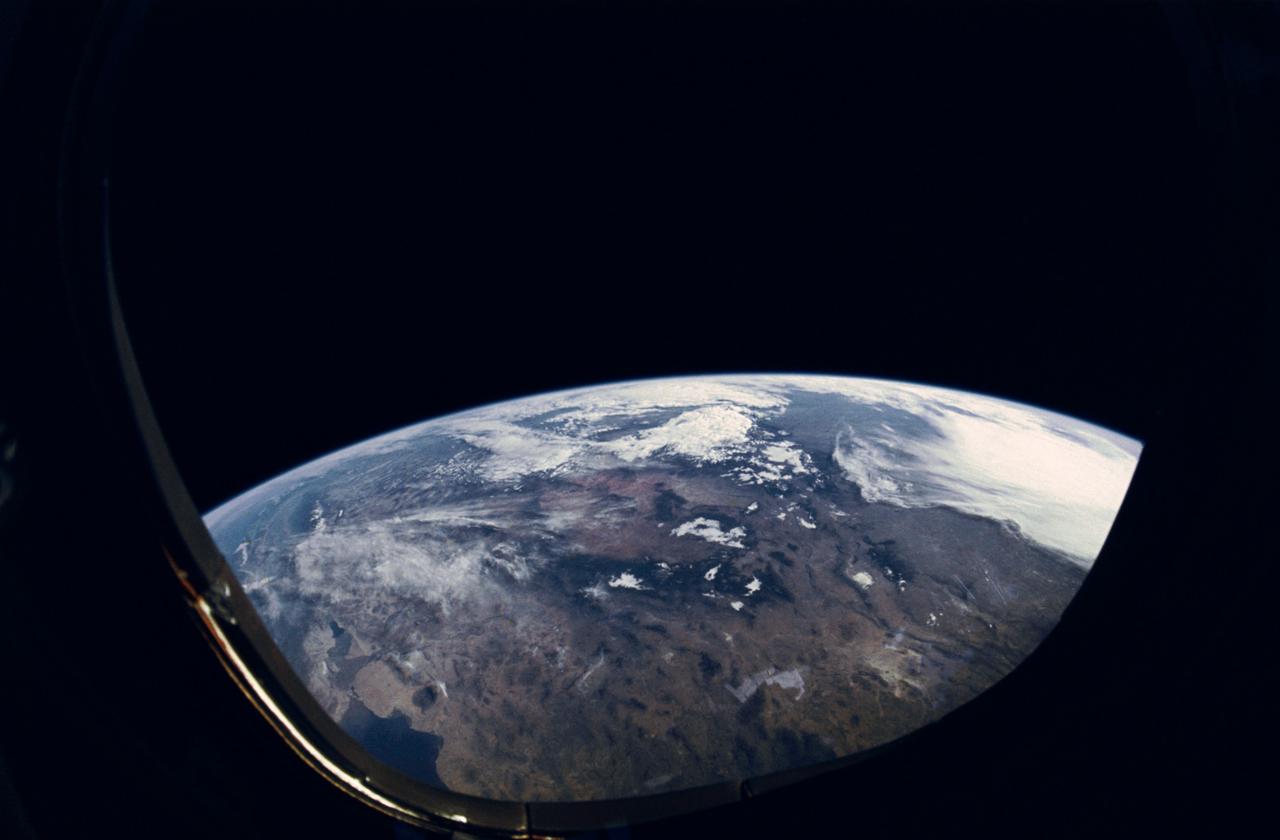 STS-31 Earth observation taken aboard Discovery, Orbiter Vehicle (OV) 103, is of the western United States with the Salton Sea and Imperial Valley area recognizable at the lower left. The view is framed in a flight deck window and was photographed using a fish-eye lens.