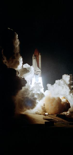 NASA image: STS-33 Discovery, OV-103, early morning liftoff from KSC LC Pad 39B