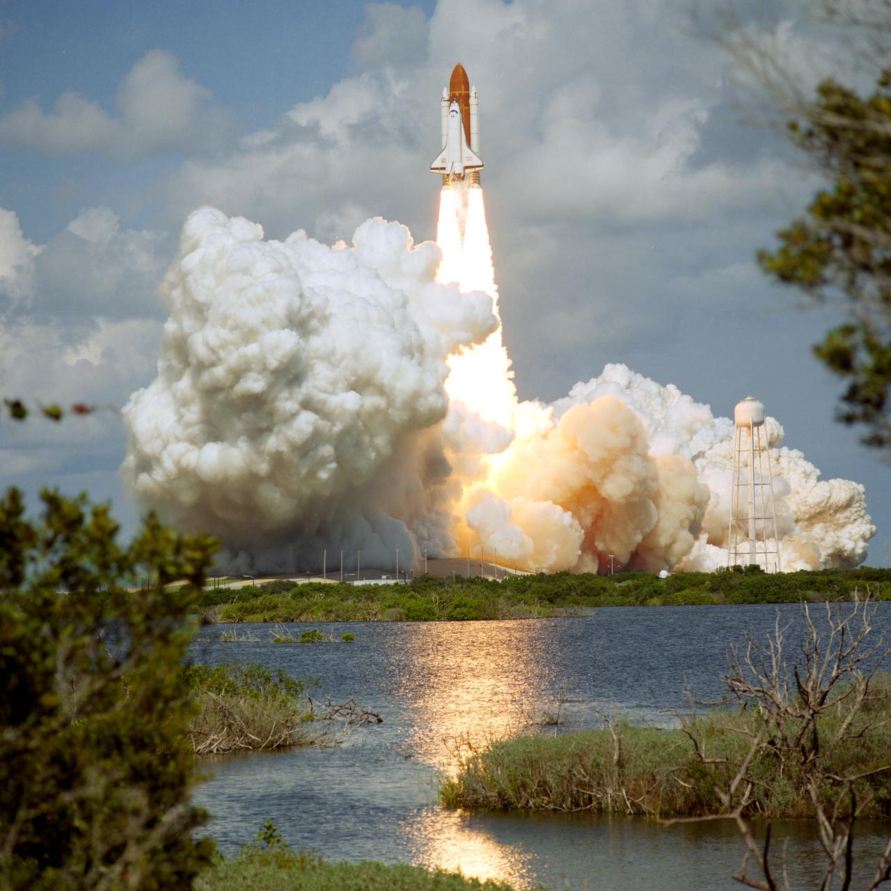 STS034-S-025 (18 Oct 1989) --- The STS-34 Space Shuttle Atlantis lifts off from Launch Pad 39-B at 2:53:39:983 p.m. (EDT), marking the beginning of a five-day mission in space.  Atlantis carries a crew of five and the spacecraft Galileo, along with a number of other scientific experiments.  The Jupiter-bound probe will be deployed from Atlantis some six hours after launch.  The journey to the giant planet is expected to take over six years.  Crewmembers for the mission are astronauts Donald E. Williams, Michael J. McCulley, Shannon W. Lucid, Franklin R. Chang-Diaz and Ellen S. Baker.  The scene was recorded with a 70mm camera.