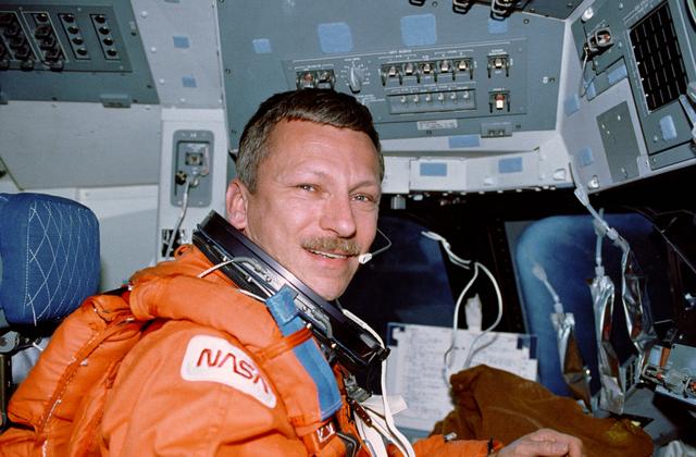 NASA image: STS-37 Commander Nagel in commanders seat on OV-104's flight deck