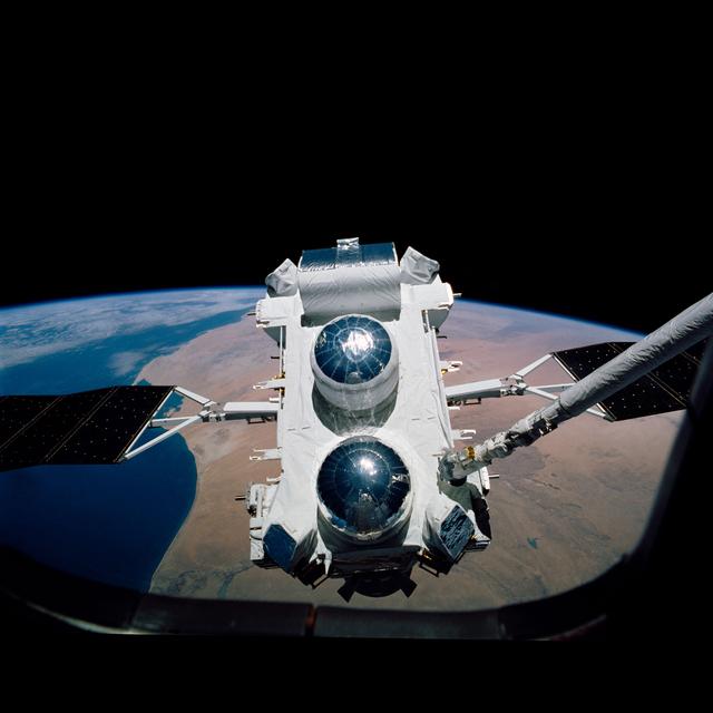 STS-37 Gamma Ray Observatory (GRO) grappled by RMS