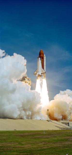 NASA image: STS-43 Atlantis, OV-104, lifts off from KSC Launch Complex (LC) Pad 39A