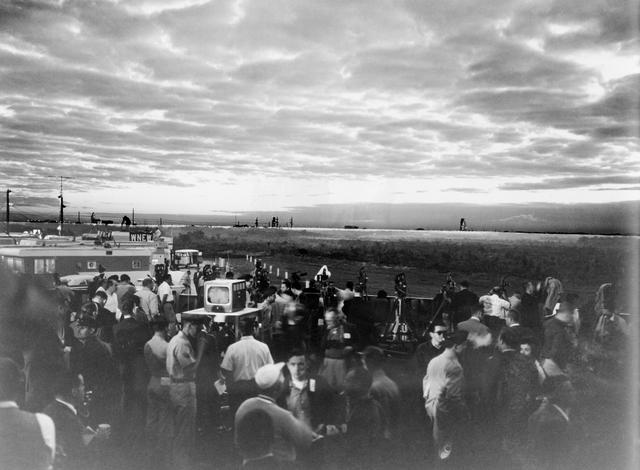 NASA image: PRESS SITE - SUNRISE SCENE - PRESS & TV CAMERAMEN - CAPE - MERCURY-ATLAS (MA)-6