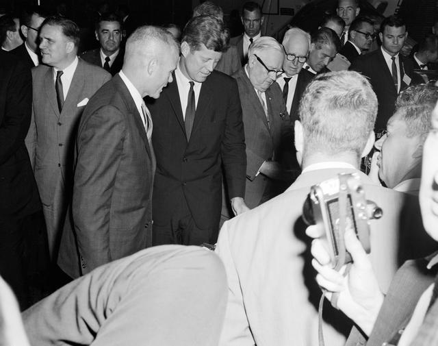 NASA image: KENNEDY, PRESIDENT JOHN F. - MSC VISIT
