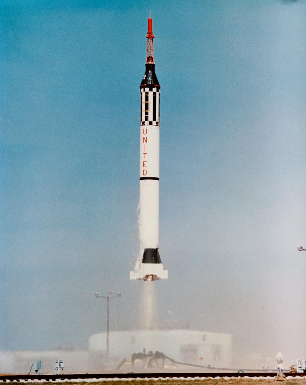 S62-08106 (19 Dec. 1960) --- Launch of the unmanned Mercury Redstone 1A (MR-1A) from Cape Canaveral on Dec. 19, 1960. Successful flight to peak altitude of 135 statue miles. Horizontal distance of 235 statue miles. Photo credit: NASA