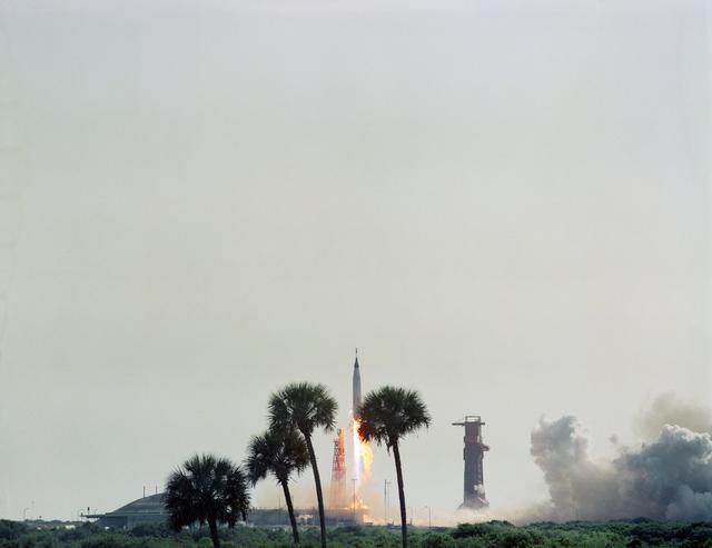 NASA image: MERCURY-ATLAS (MA)-9 - LAUNCH - CAPSULE - ASTRONAUT COOPER - CAPE