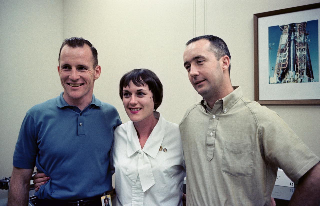 S65-29657 (June 1965) --- Gemini-4 prime crew, astronauts Edward H. White II (left), and James A. McDivitt are shown with Lt. Dolores (Dee) O'Hare, US Air Force, Center Medical Office, Flight Medicine Branch, Manned Spacecraft Center (MSC). Lieutenant O'Hare has served during several spaceflights as official medical nurse for the astronaut crew members on the missions.