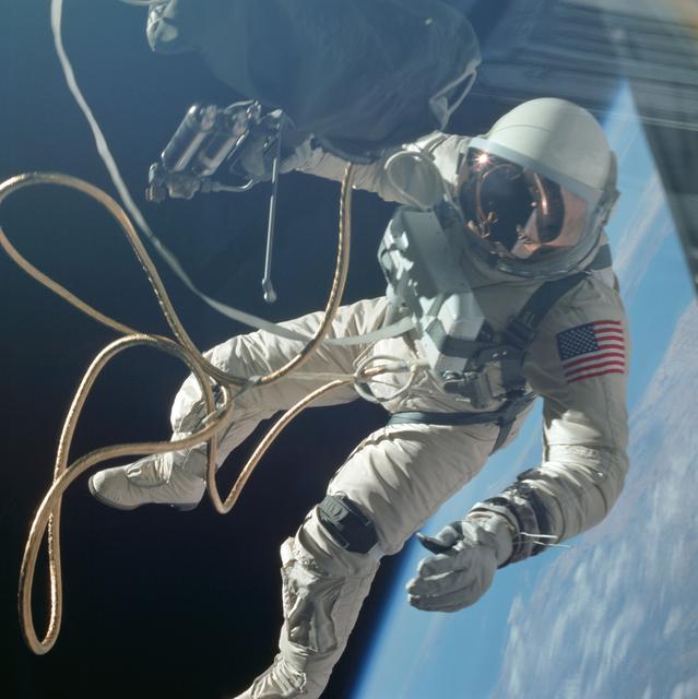 NASA image: ASTRONAUT WHITE, EDWARD - GEMINI-TITAN (GT)-4 - EXTRAVEHICULAR ACTIVITY (EVA)