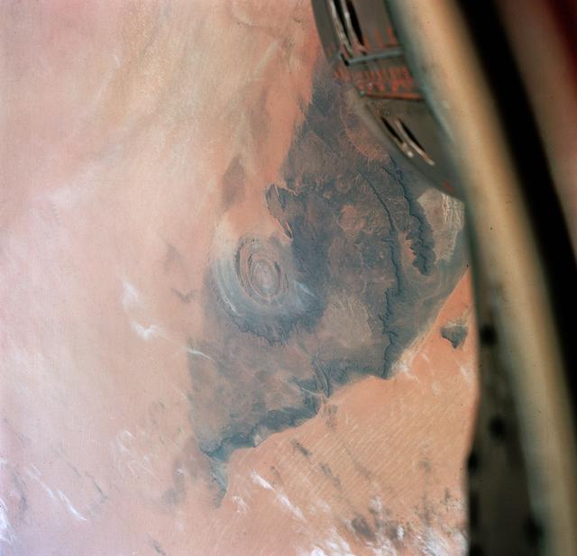 NASA image: GEMINI-TITAN (GT)-4 - EARTH-SKY - OUTER SPACE