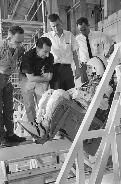 ASTRONAUT JAMES A. LOVELL, JR.  - TRAINING - WEIGHT AND BALANCE - PRIME CREW (GT-7)