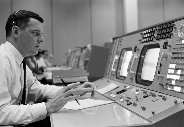 NASA image: Glynn S. Lunney - Console - Mission Control Center (MCC) - Apollo Simulation Exercise - MSC