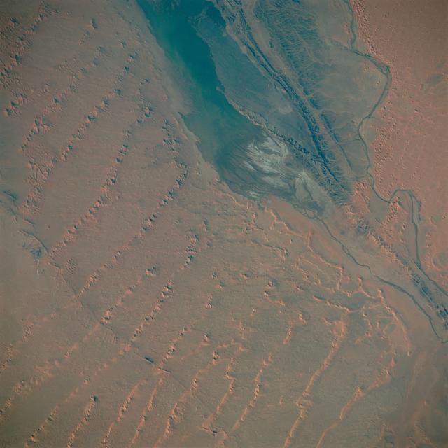 NASA image: Algeria- Gemini 7, Earth-Sky View