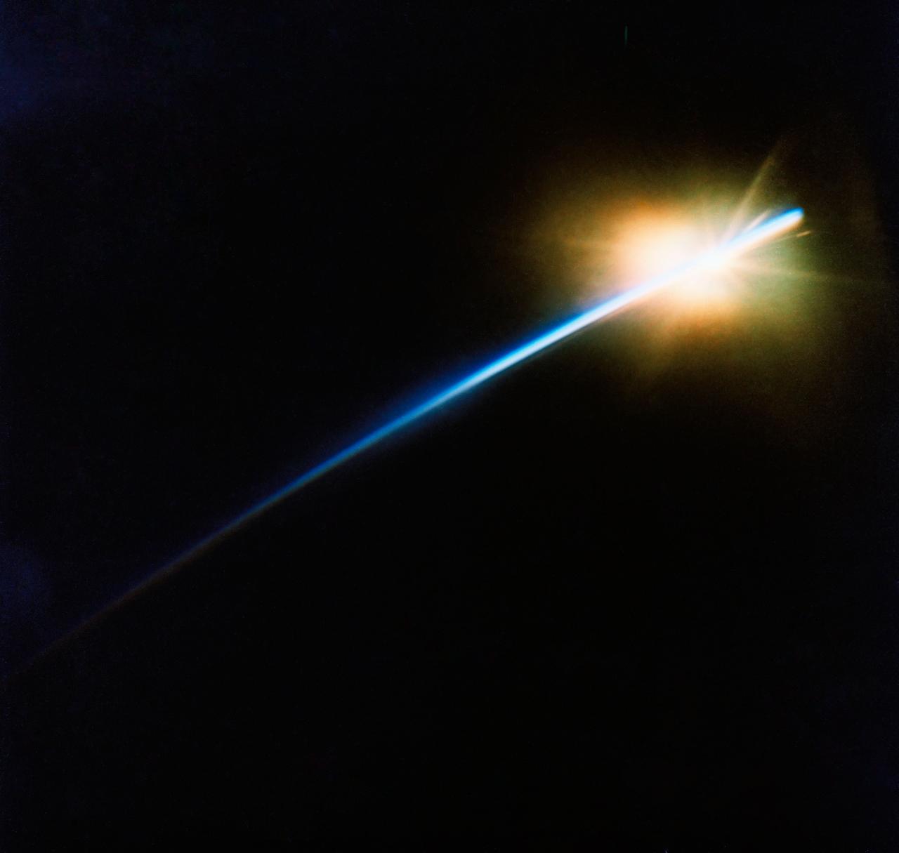 S65-65257 (4-18 Dec. 1965) --- Sunrise and Earth's limb, as photographed by astronauts Frank Borman and James A. Lovell Jr. during their Earth-orbital 14-day mission in the Gemini-7 (GT-7) spacecraft. Photo credit: NASA