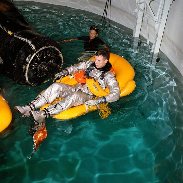 NASA image: ASTRONAUT SCOTT, DAVID R. - INTERIOR - WATER EGRESS TRAINING (GEMINI-TITAN [GT]-8 PRIME CREW) - MSC