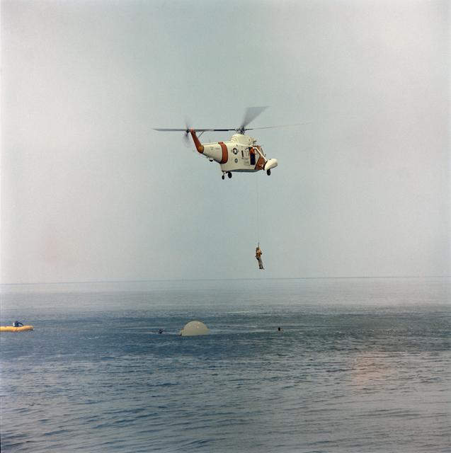 NASA image: GT- 9 Water Egress Training