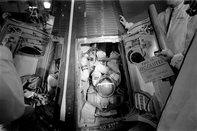 NASA image: GORDON, RICHARD F., ASTRONAUT - MISC. - GEMINI-TITAN (GT)-11 - CAPE