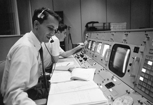 INFLIGHT - APOLLO 7 (MCC)