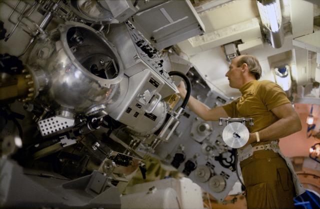 SKYLAB (SL) PRIME CREW - BLDG. 5 - JSC