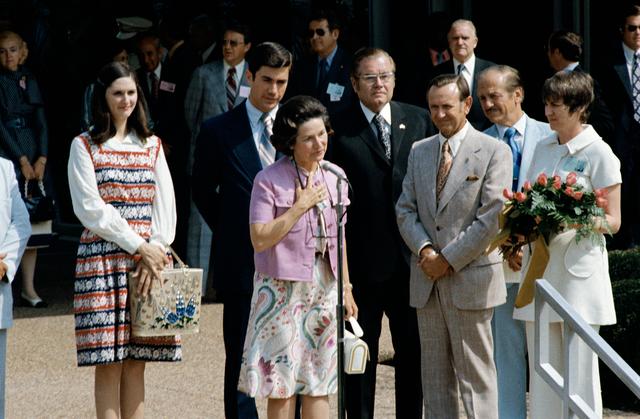 NASA image: JOHNSON, L. - DEDICATION (CEREMONIES) - JSC