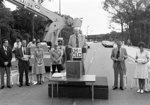 NASA image: DEDICATION - ADMINISTRATION (UNIV. OF HOUSTON) - TX