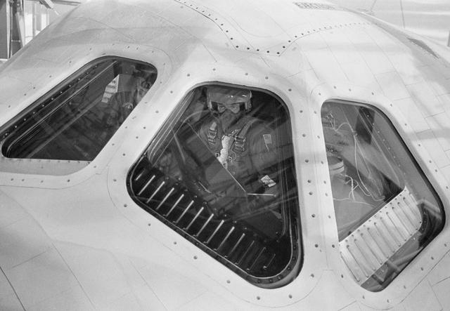 Astronauts Engle and Truly in cockpit of Orbiter 101 prior to takeoff