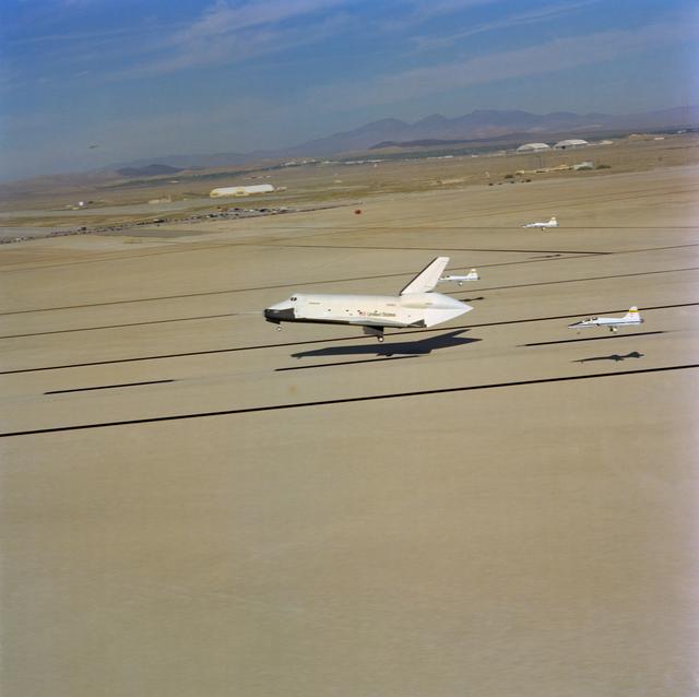 NASA image: Third (3rd) - "Free Flight" - Shuttle Orbiter 101 Spacecraft - Dryden Flight Research Center (DFRC), Edwards AFB (EAFB), CA