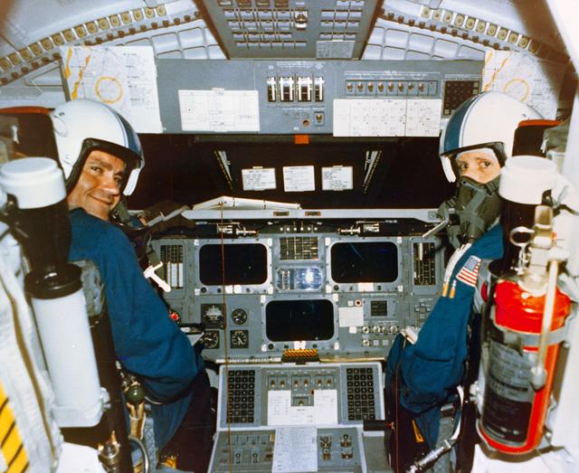 NASA image: ASTRONAUTS HAISE AND FULLERTON - COCKPIT - ORBITER 101 - PREFLIGHT FREE FLIGHT - DRYDEN FLIGHT RESEARCH CENTER (DFRC), CA