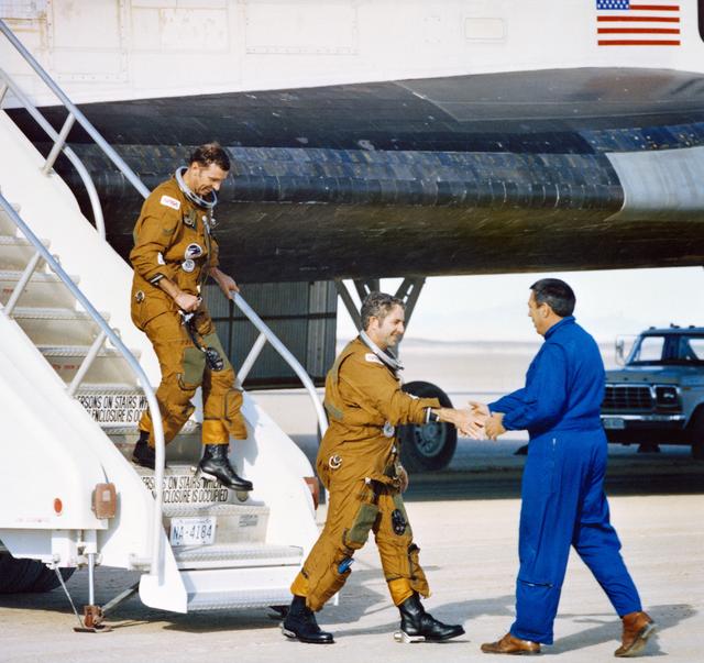 NASA image: POST-FLIGHT (EGRESS) - STS-2 - EDWARDS AFB (EAFB), CA