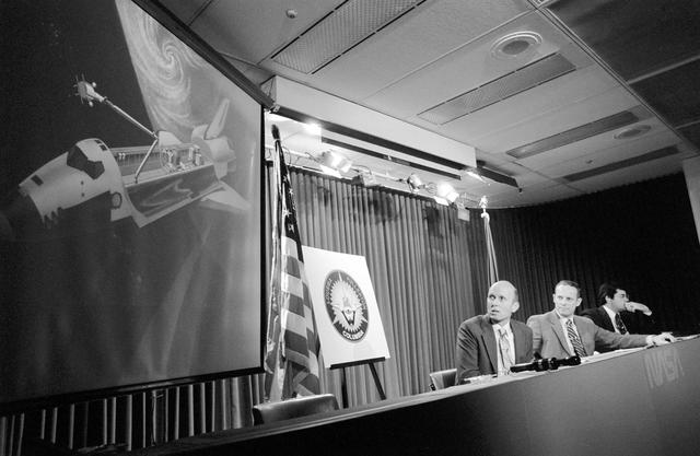 NASA image: Pre-STS-3 press conference held at the JSC public affairs facility