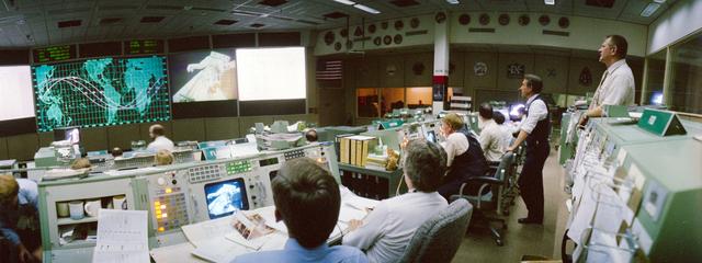 NASA image: Mission Operations Control Room (MOCR) - STS-6 Mission - JSC