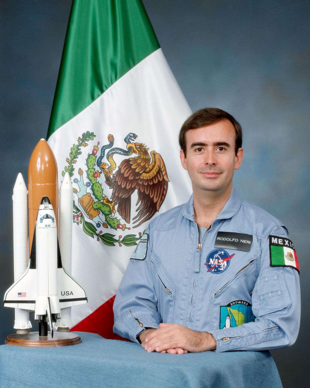 S85-39865 (4 Sept 1985) --- Astronaut Rodolfo Neri, payload specialist